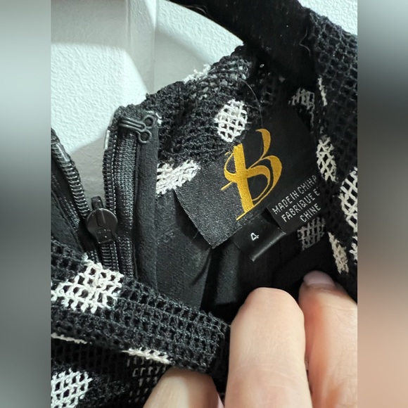 70’s inspired Anthropologie dress size 4 - Picture 2 of 3